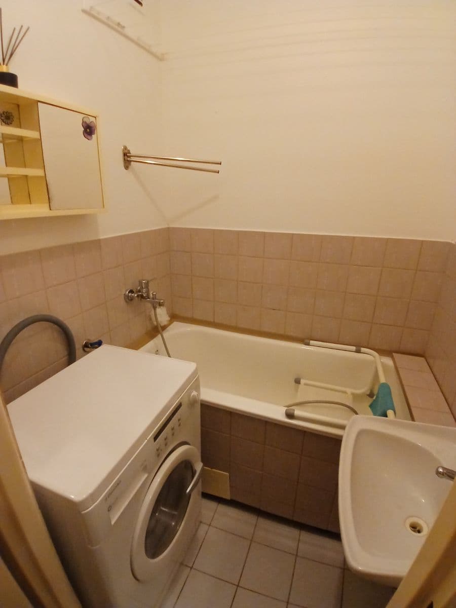 Pronájem bytu 2+1 56 m², Tyršova, Zlín, Zlínský kraj Pronájem bytu 2+1 56 m², Tyršova, Zlín, Zlínský kraj