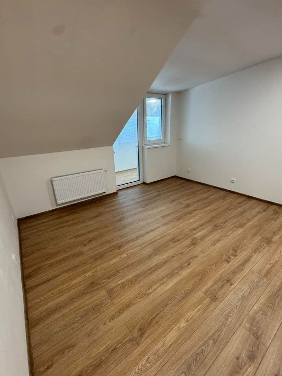 Pronájem bytu 2+1 45 m², Kožušany-Tážaly, Olomoucký kraj Pronájem bytu 2+1 45 m², Kožušany-Tážaly, Olomoucký kraj