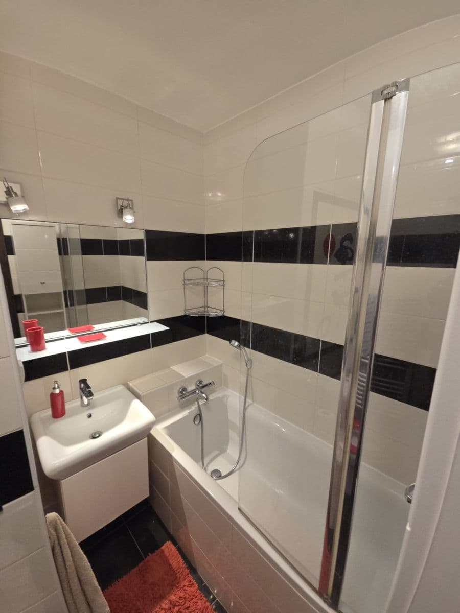 Pronájem bytu 2+kk 42 m², Mendelova, Praha, Praha Pronájem bytu 2+kk 42 m², Mendelova, Praha, Praha