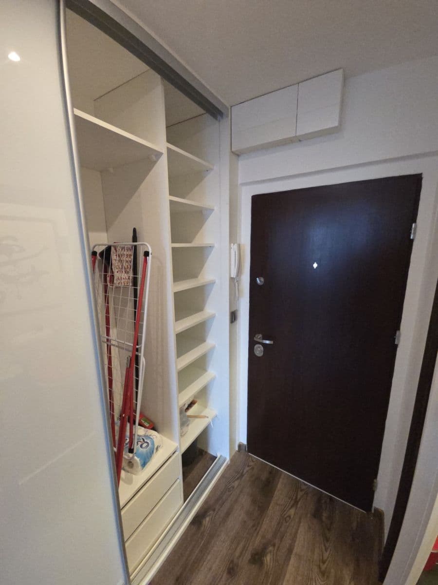 Pronájem bytu 2+kk 42 m², Mendelova, Praha, Praha Pronájem bytu 2+kk 42 m², Mendelova, Praha, Praha