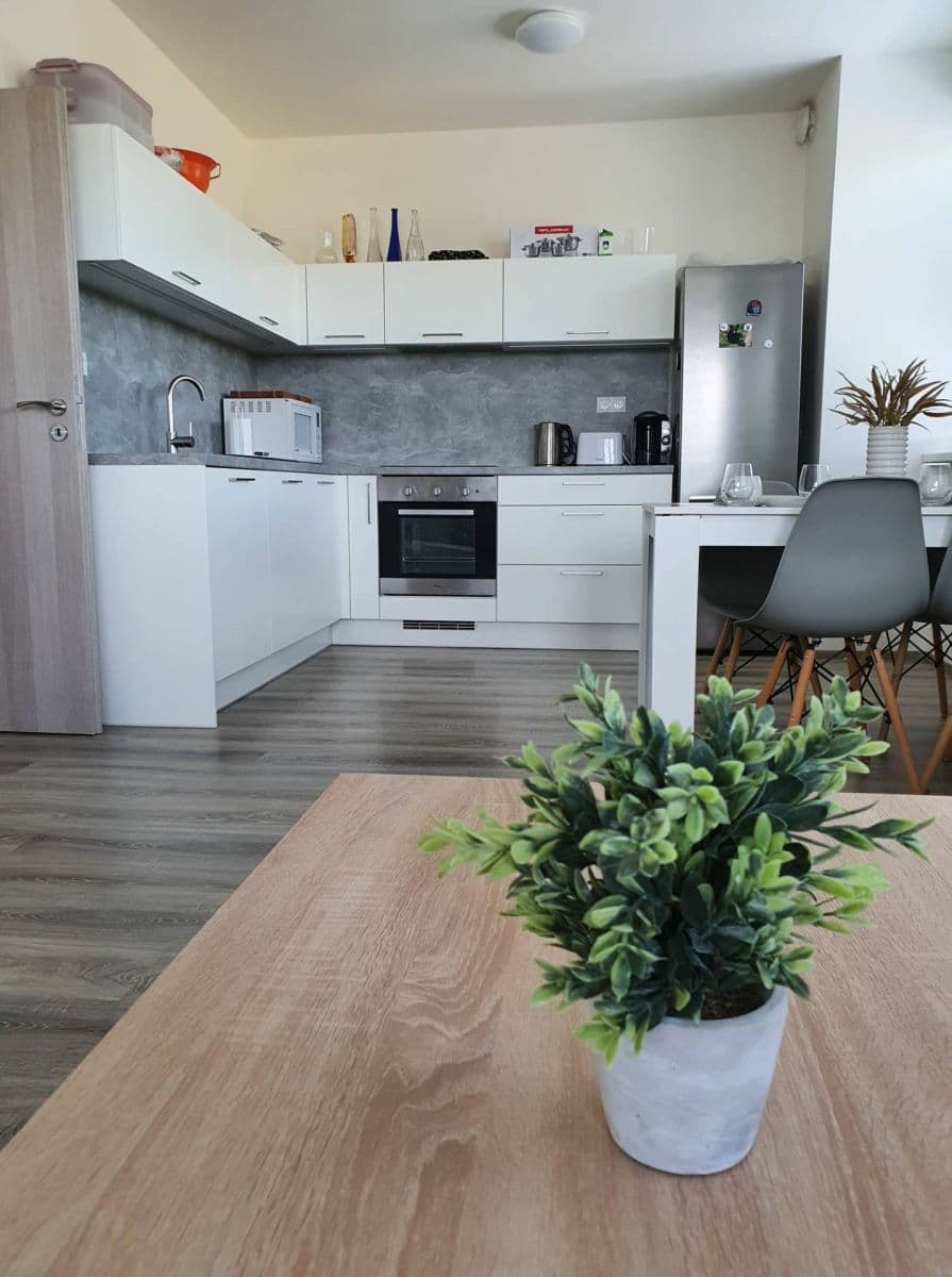 Pronájem bytu 2+kk 61 m², Edvarda Beneše, Olomouc, Olomoucký kraj Pronájem bytu 2+kk 61 m², Edvarda Beneše, Olomouc, Olomoucký kraj
