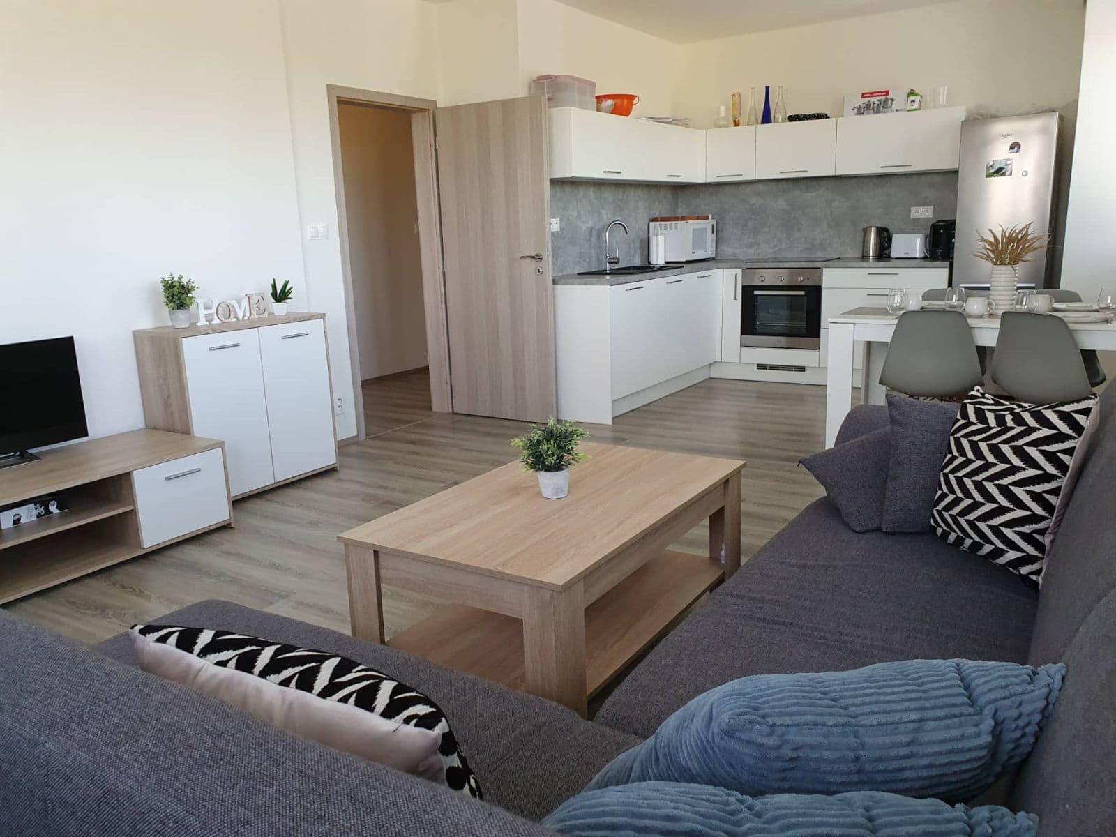 Pronájem bytu 2+kk 61 m², Edvarda Beneše, Olomouc, Olomoucký kraj Pronájem bytu 2+kk 61 m², Edvarda Beneše, Olomouc, Olomoucký kraj