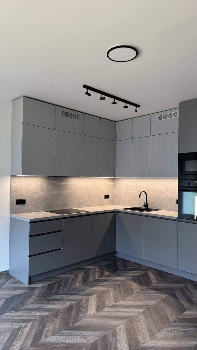 Pronájem bytu 1+kk 36 m², Stejnosměrná, Praha, Praha Pronájem bytu 1+kk 36 m², Stejnosměrná, Praha, Praha