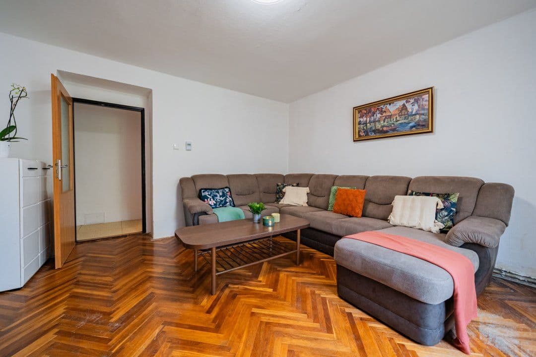 Prodej bytu 3+1 56 m², Za Obchody, Neratovice, Středočeský kraj Prodej bytu 3+1 56 m², Za Obchody, Neratovice, Středočeský kraj