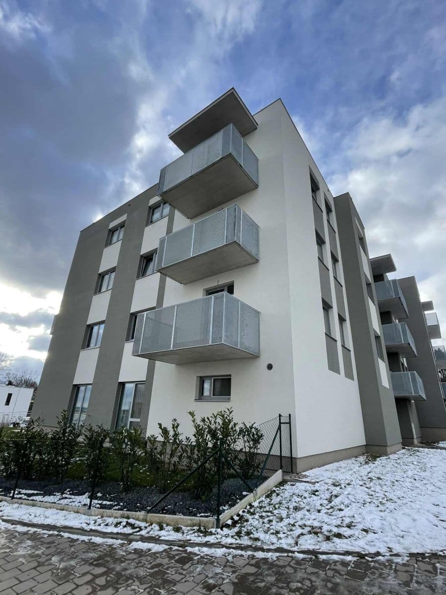 Pronájem bytu 1+kk 40 m², Plk. Loudy, Kutná Hora, Středočeský kraj Pronájem bytu 1+kk 40 m², Plk. Loudy, Kutná Hora, Středočeský kraj