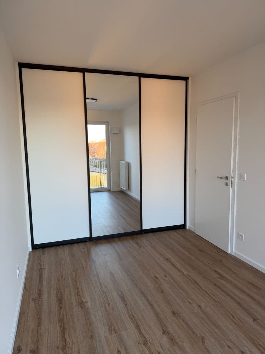 Pronájem bytu 2+kk 50 m², Ke křížku, Kladno, Středočeský kraj Pronájem bytu 2+kk 50 m², Ke křížku, Kladno, Středočeský kraj