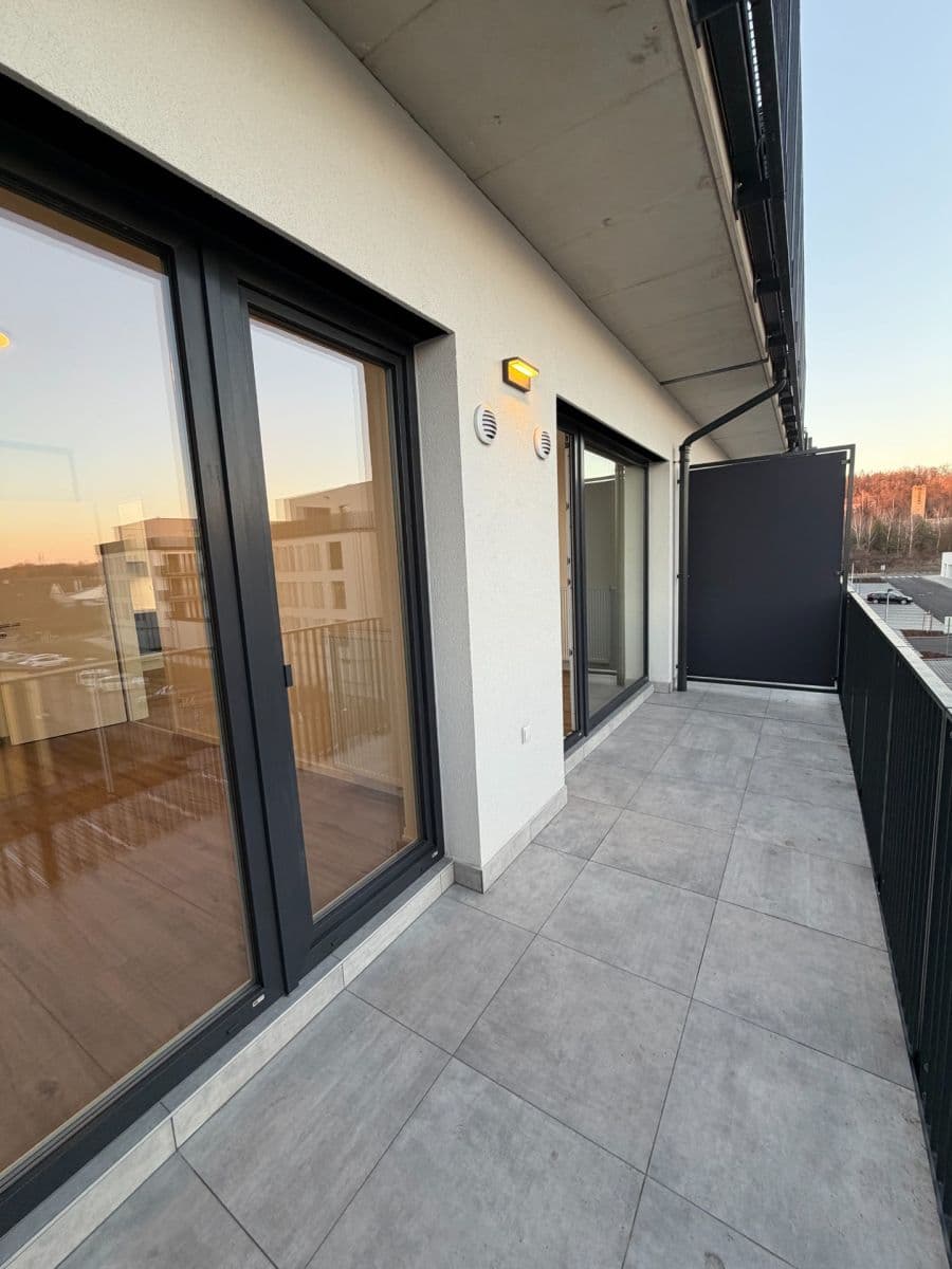 Pronájem bytu 2+kk 50 m², Ke křížku, Kladno, Středočeský kraj Pronájem bytu 2+kk 50 m², Ke křížku, Kladno, Středočeský kraj