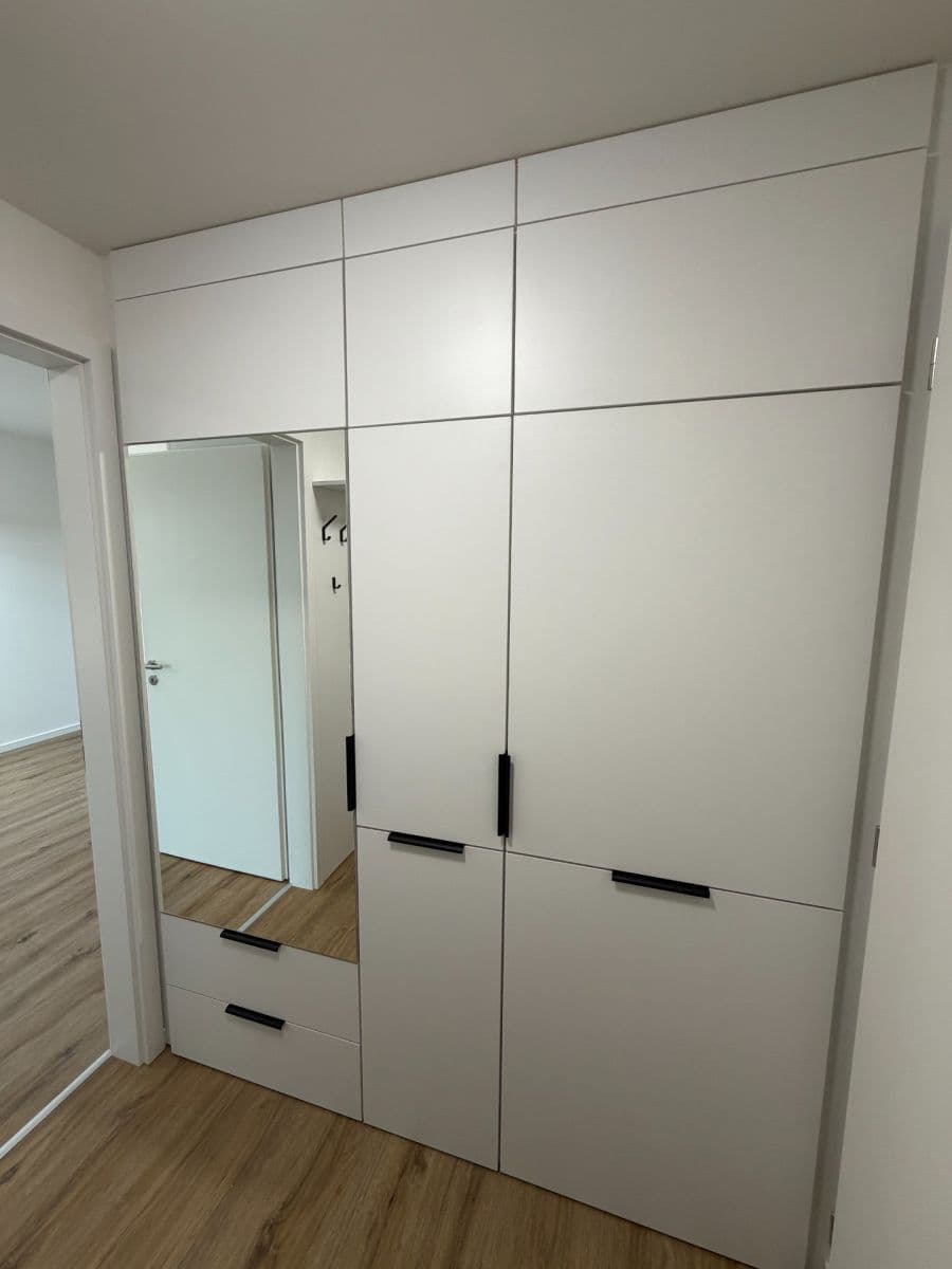 Pronájem bytu 2+kk 50 m², Ke křížku, Kladno, Středočeský kraj Pronájem bytu 2+kk 50 m², Ke křížku, Kladno, Středočeský kraj