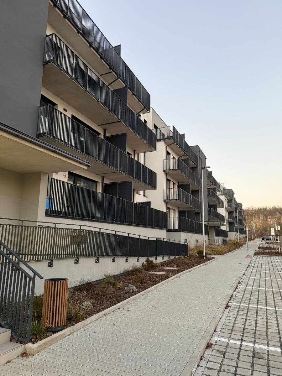 Pronájem bytu 2+kk 50 m², Ke křížku, Kladno, Středočeský kraj Pronájem bytu 2+kk 50 m², Ke křížku, Kladno, Středočeský kraj