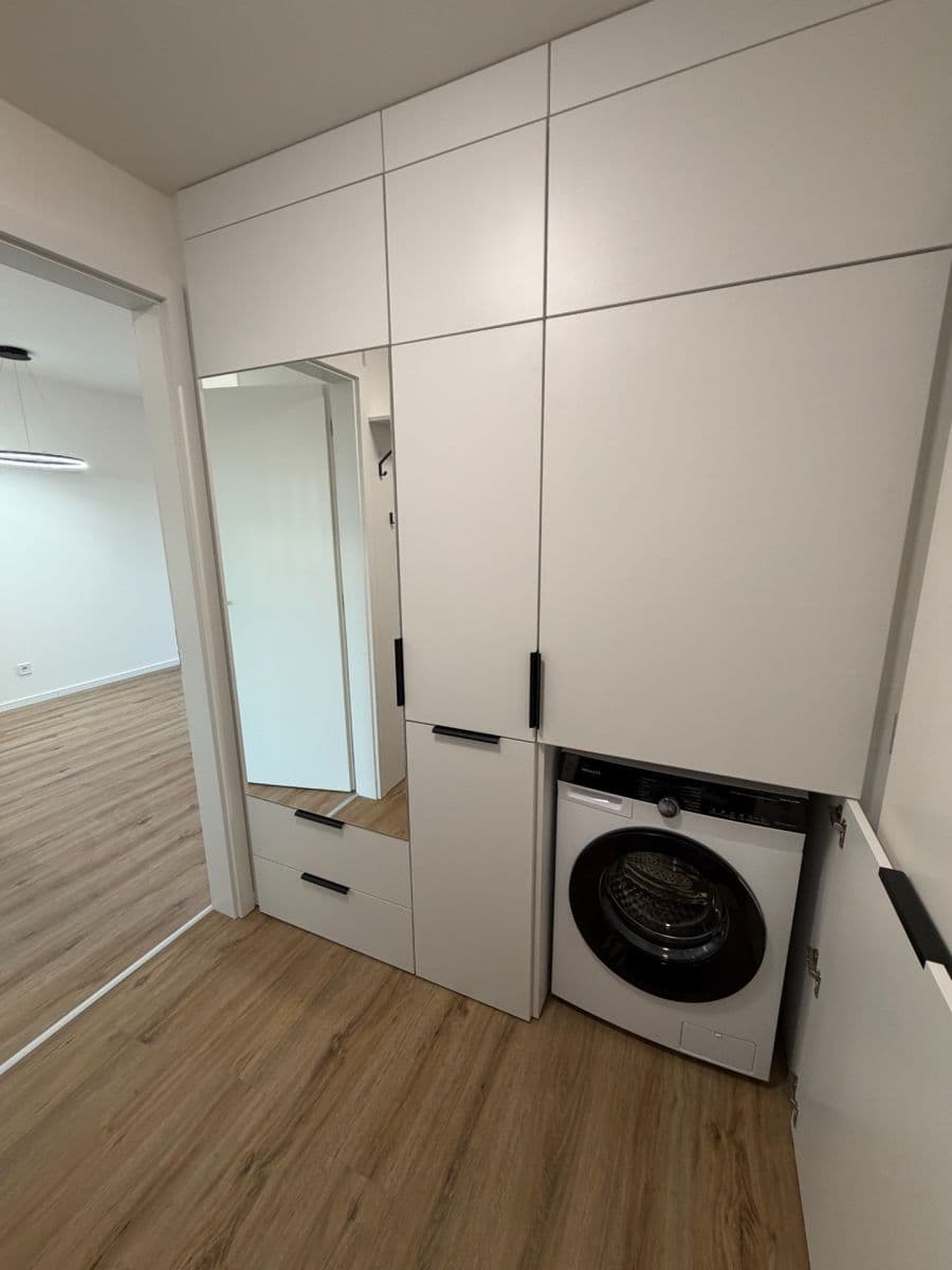 Pronájem bytu 2+kk 50 m², Ke křížku, Kladno, Středočeský kraj Pronájem bytu 2+kk 50 m², Ke křížku, Kladno, Středočeský kraj