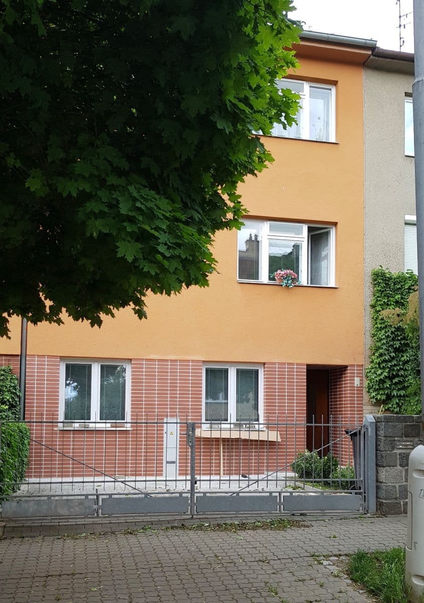 Pronájem bytu 2+1 41 m², Tišnovská, Brno, Jihomoravský kraj Pronájem bytu 2+1 41 m², Tišnovská, Brno, Jihomoravský kraj