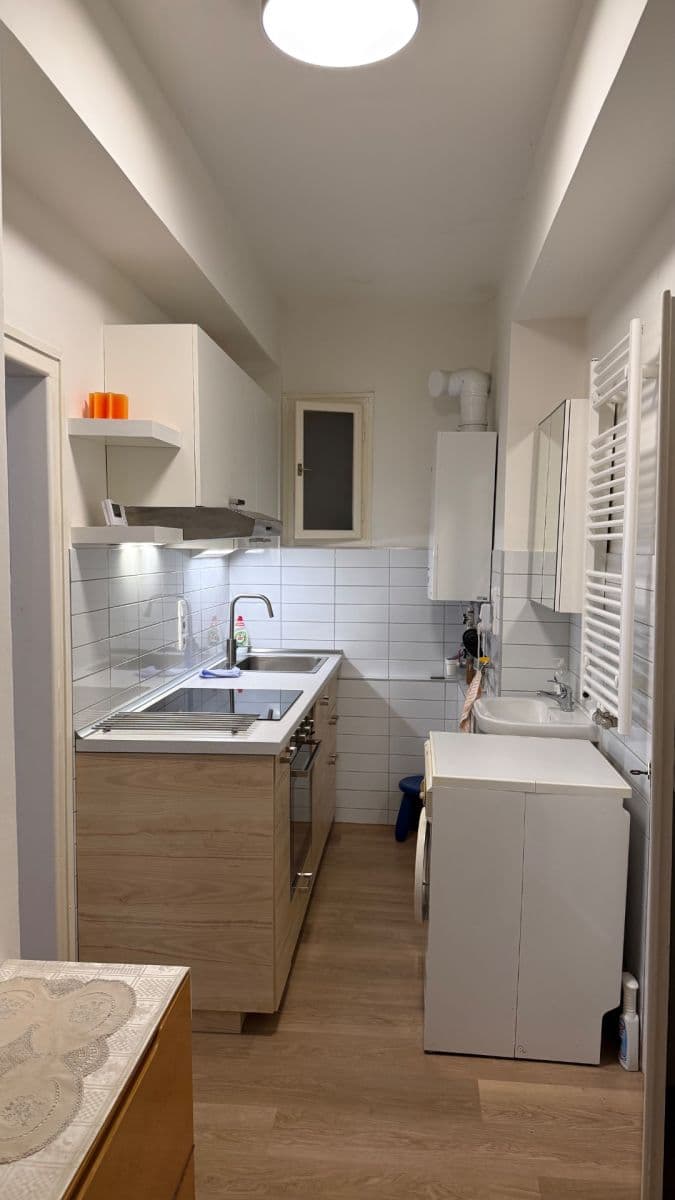 Pronájem bytu 2+1 42 m², Tišnovská, Brno, Jihomoravský kraj Pronájem bytu 2+1 42 m², Tišnovská, Brno, Jihomoravský kraj