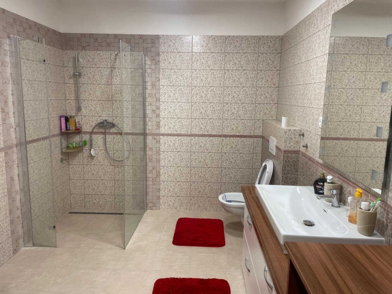 Pronájem bytu 2+kk 66 m², Nad Rybníkem, Únětice, Středočeský kraj Pronájem bytu 2+kk 66 m², Nad Rybníkem, Únětice, Středočeský kraj