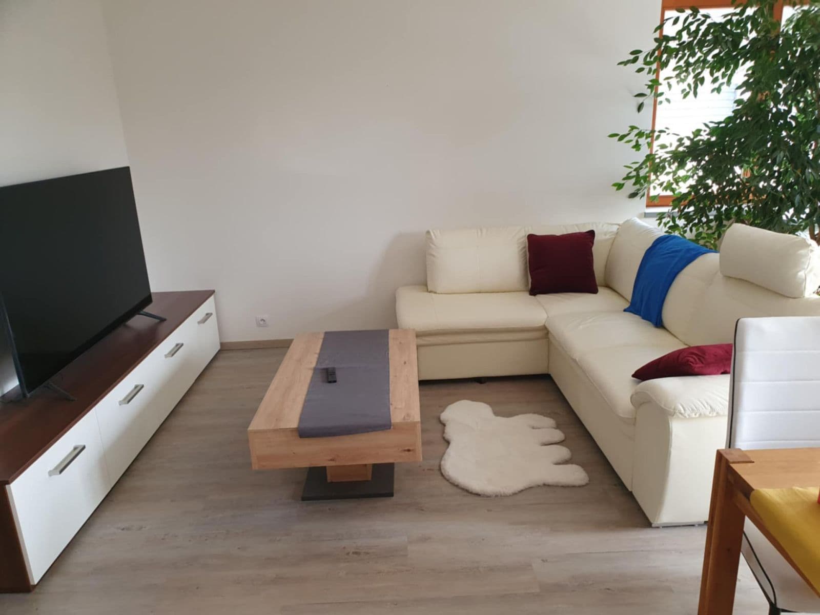 Pronájem bytu 2+kk 66 m², Nad Rybníkem, Únětice, Středočeský kraj Pronájem bytu 2+kk 66 m², Nad Rybníkem, Únětice, Středočeský kraj