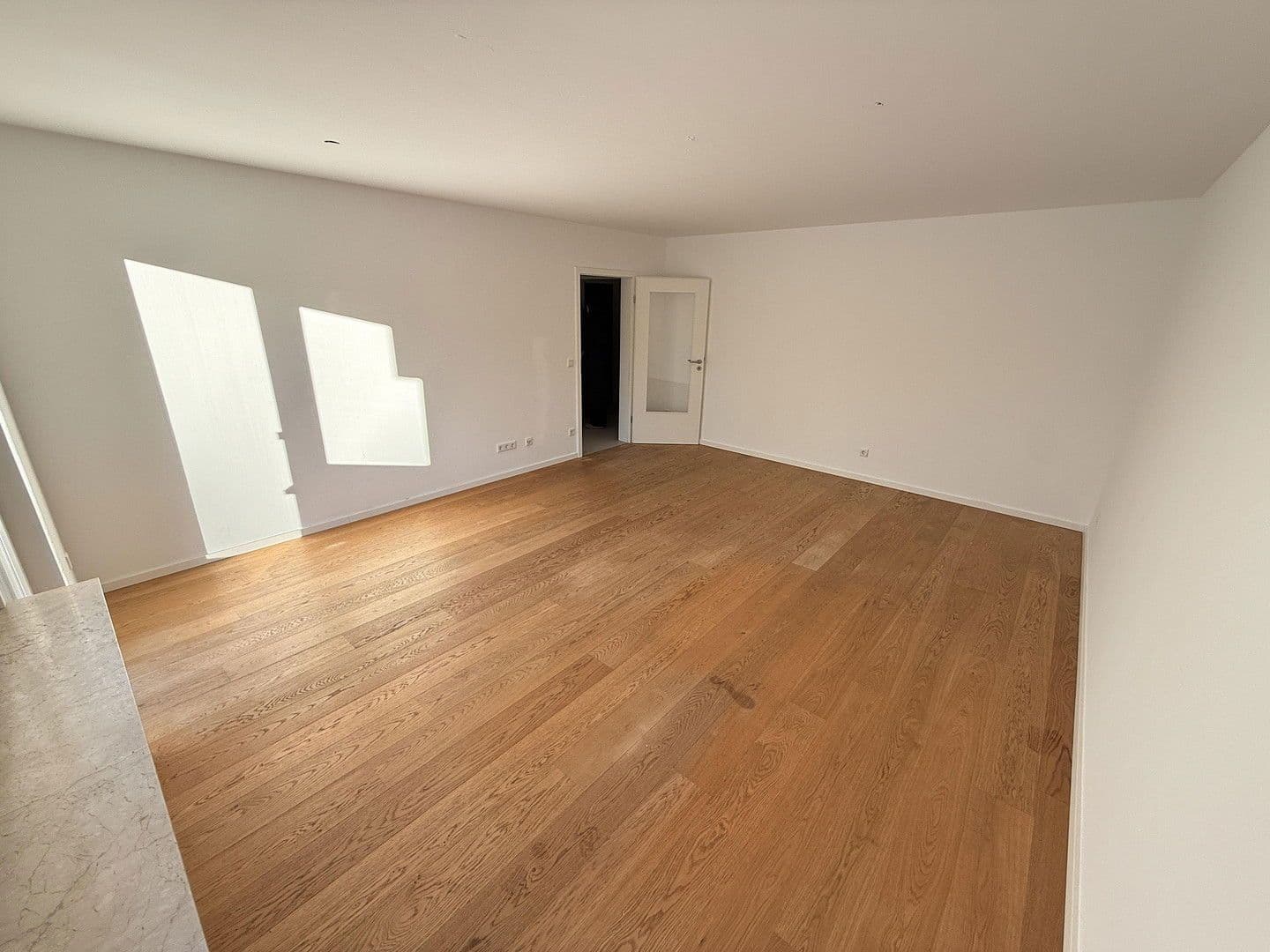 Pronájem bytu 3+1 86 m², Plievierpark 12, München, Bavorsko Pronájem bytu 3+1 86 m², Plievierpark 12, München, Bavorsko