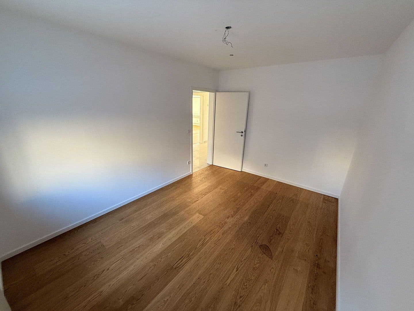 Pronájem bytu 3+1 86 m², Plievierpark 12, München, Bavorsko Pronájem bytu 3+1 86 m², Plievierpark 12, München, Bavorsko