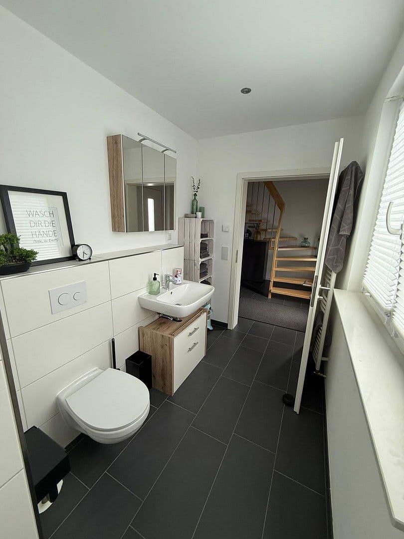 Prodej domu 130 m², pozemek 1.049 m², Windhagen, Porýní-Falc Prodej domu 130 m², pozemek 1.049 m², Windhagen, Porýní-Falc