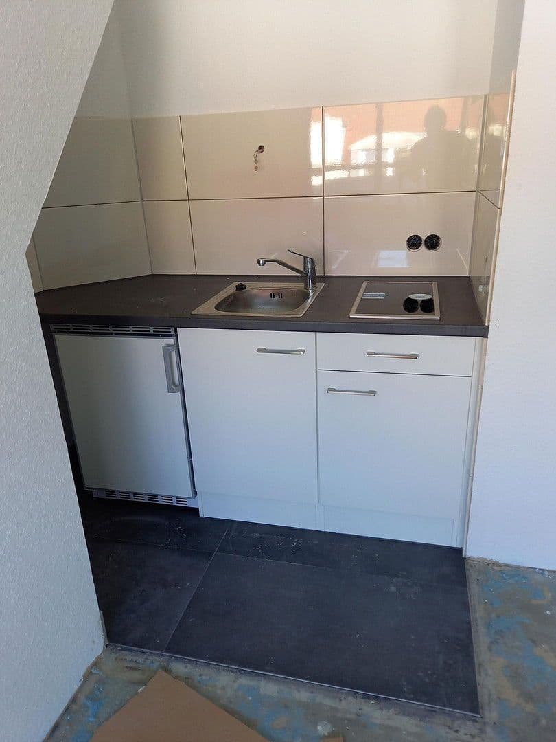 Pronájem bytu 1+1 30 m², Leonberg, Bádensko-Württembersko Pronájem bytu 1+1 30 m², Leonberg, Bádensko-Württembersko