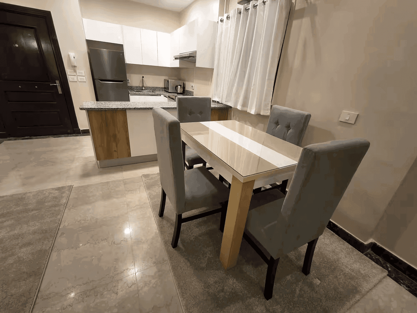 Pronájem bytu 1+kk 35 m², Friedenstraße 4A, Ottobrunn, Bavorsko Pronájem bytu 1+kk 35 m², Friedenstraße 4A, Ottobrunn, Bavorsko