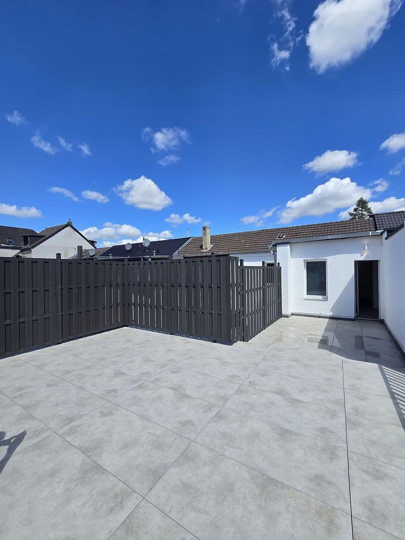 Prodej domu 156 m², pozemek 140 m², Frechen, Severní Porýní-Vestfálsko Prodej domu 156 m², pozemek 140 m², Frechen, Severní Porýní-Vestfálsko