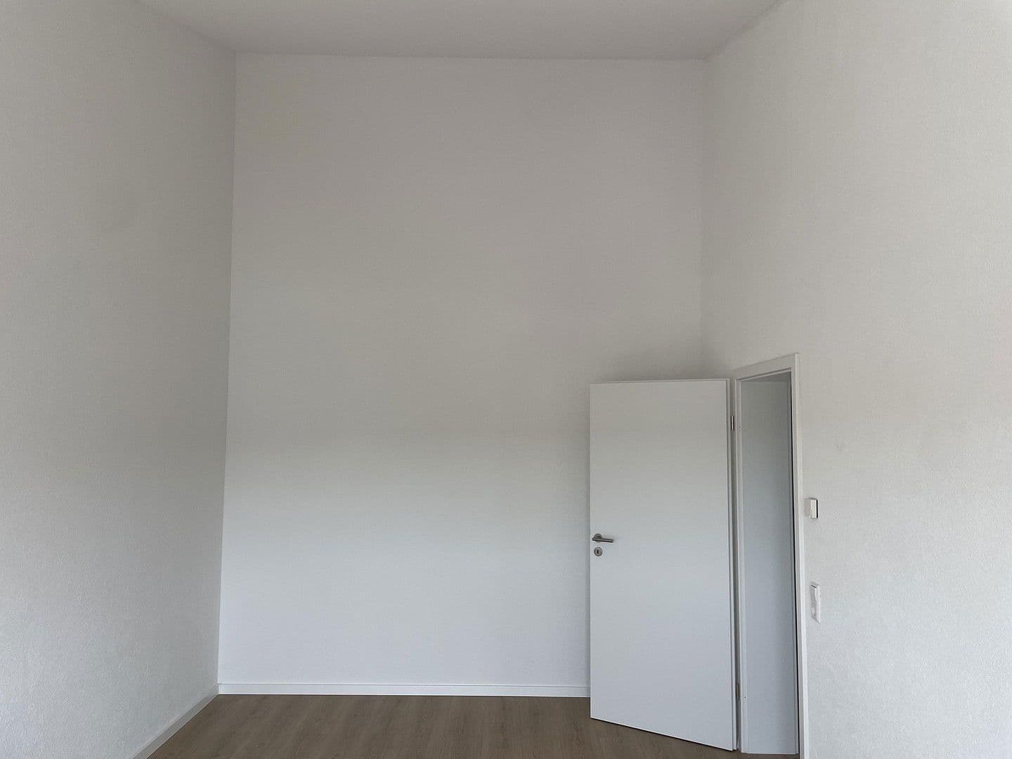 Pronájem bytu 4+1 103 m², Friedrich-Hecker Str 23, Buchen (Odenwald), Bádensko-Württembersko Pronájem bytu 4+1 103 m², Friedrich-Hecker Str 23, Buchen (Odenwald), Bádensko-Württembersko