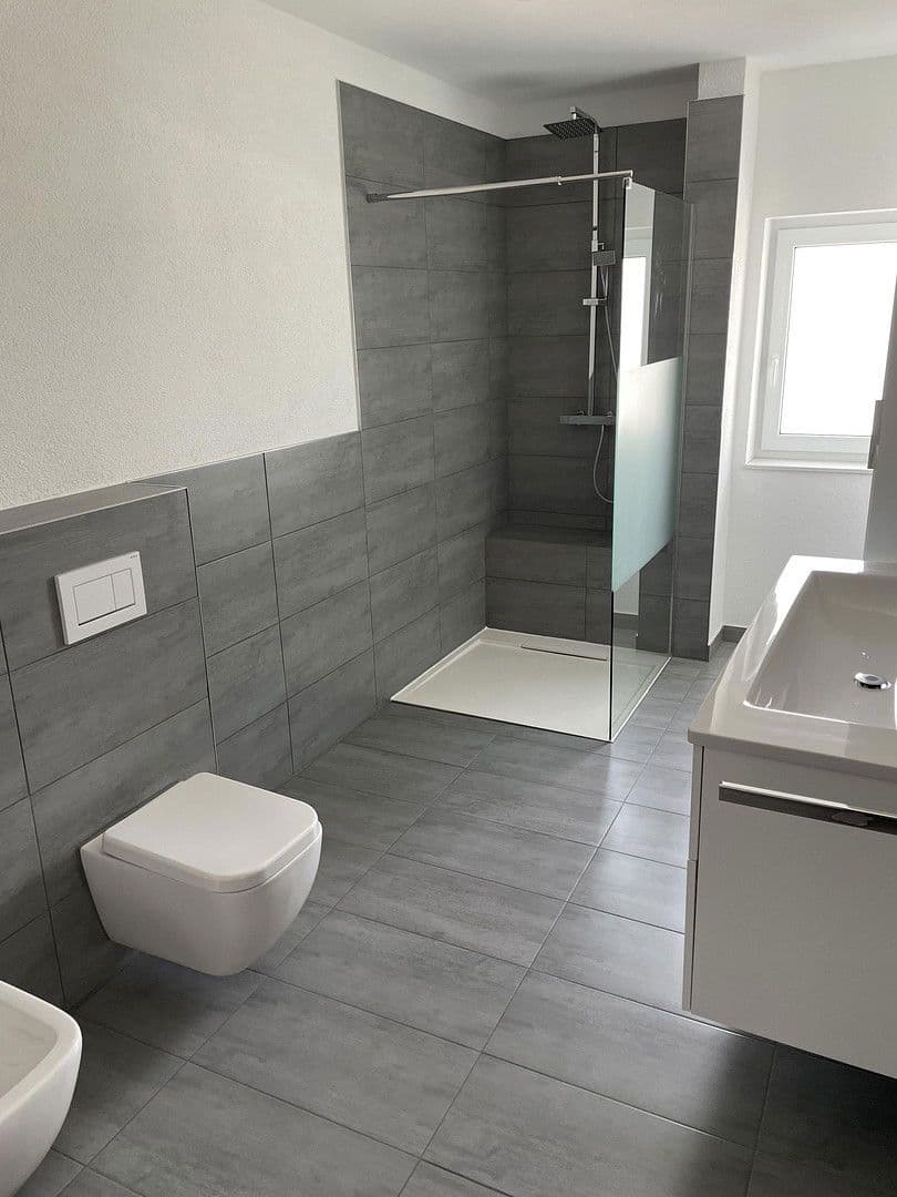 Pronájem bytu 4+1 103 m², Friedrich-Hecker Str 23, Buchen (Odenwald), Bádensko-Württembersko Pronájem bytu 4+1 103 m², Friedrich-Hecker Str 23, Buchen (Odenwald), Bádensko-Württembersko