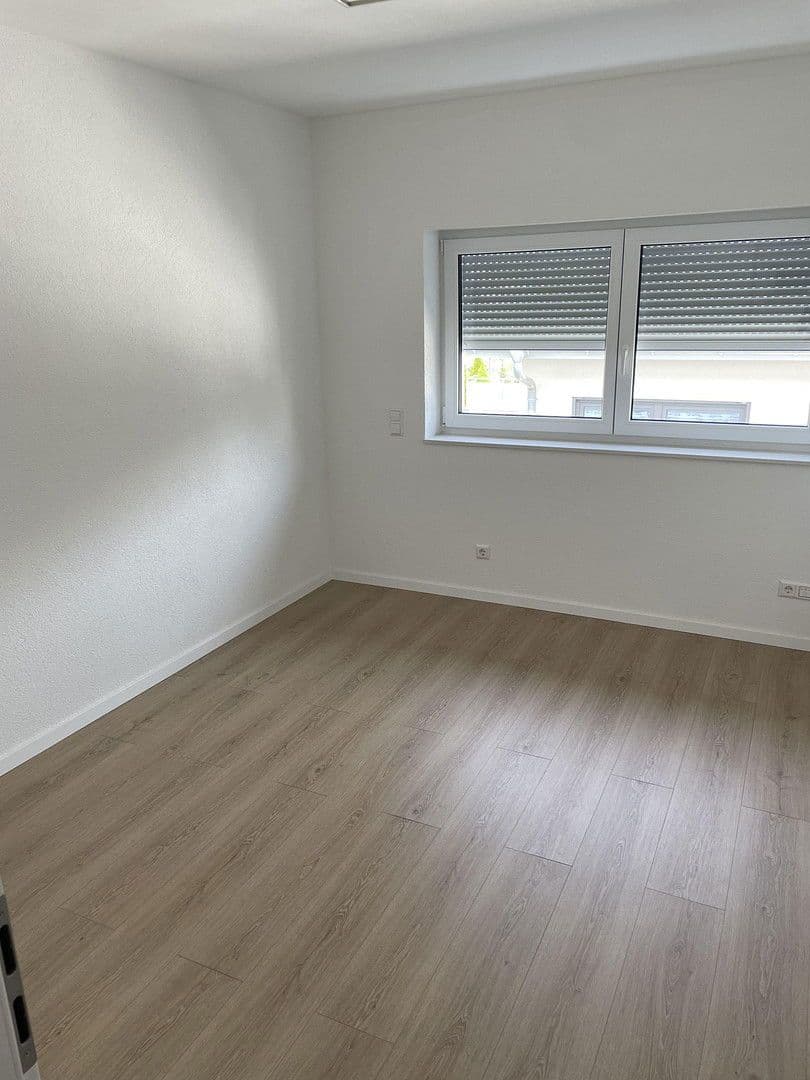 Pronájem bytu 4+1 103 m², Friedrich-Hecker Str 23, Buchen (Odenwald), Bádensko-Württembersko Pronájem bytu 4+1 103 m², Friedrich-Hecker Str 23, Buchen (Odenwald), Bádensko-Württembersko