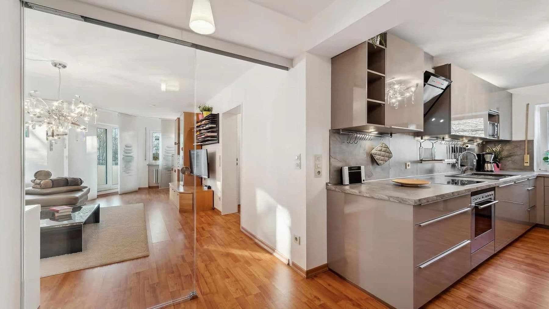 Pronájem bytu 2+1 60 m², Ulm, Bádensko-Württembersko Pronájem bytu 2+1 60 m², Ulm, Bádensko-Württembersko