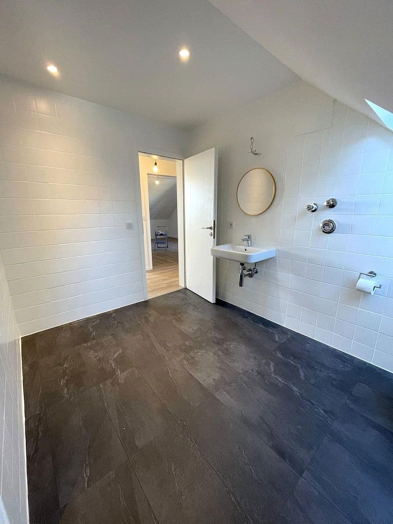 Pronájem bytu 2+1 49 m², Hopfenstr. 7, Rudelzhausen, Bavorsko Pronájem bytu 2+1 49 m², Hopfenstr. 7, Rudelzhausen, Bavorsko