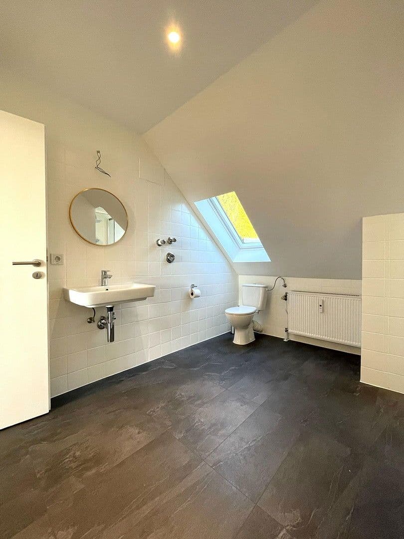 Pronájem bytu 2+1 49 m², Hopfenstr. 7, Rudelzhausen, Bavorsko Pronájem bytu 2+1 49 m², Hopfenstr. 7, Rudelzhausen, Bavorsko