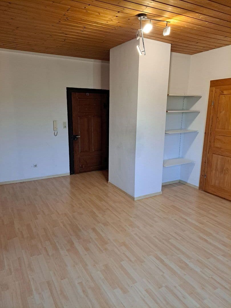 Pronájem bytu 1+1 45 m², Inntobel 8, Berg, Bádensko-Württembersko Pronájem bytu 1+1 45 m², Inntobel 8, Berg, Bádensko-Württembersko