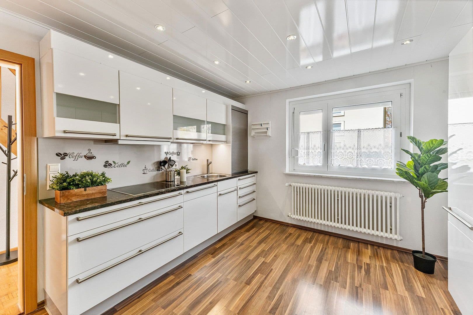 Prodej domu 117 m², pozemek 184 m², Ulm, Bádensko-Württembersko Prodej domu 117 m², pozemek 184 m², Ulm, Bádensko-Württembersko