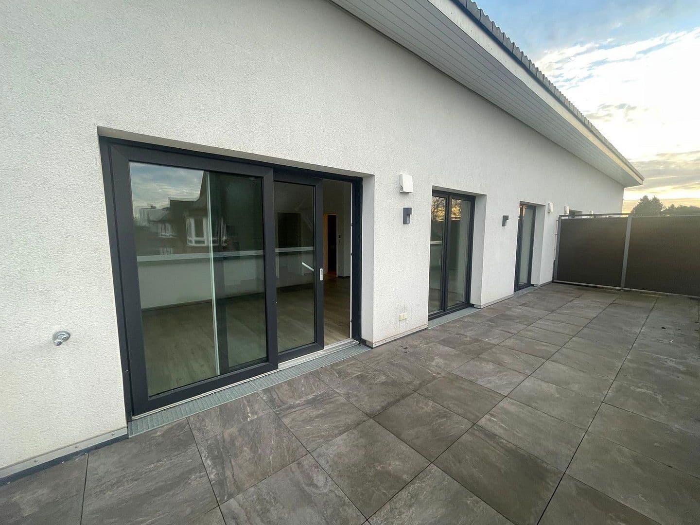 Prodej bytu 3+1 99 m², Ohechaussee 161, Norderstedt, Šlesvicko-Holštýnsko Prodej bytu 3+1 99 m², Ohechaussee 161, Norderstedt, Šlesvicko-Holštýnsko