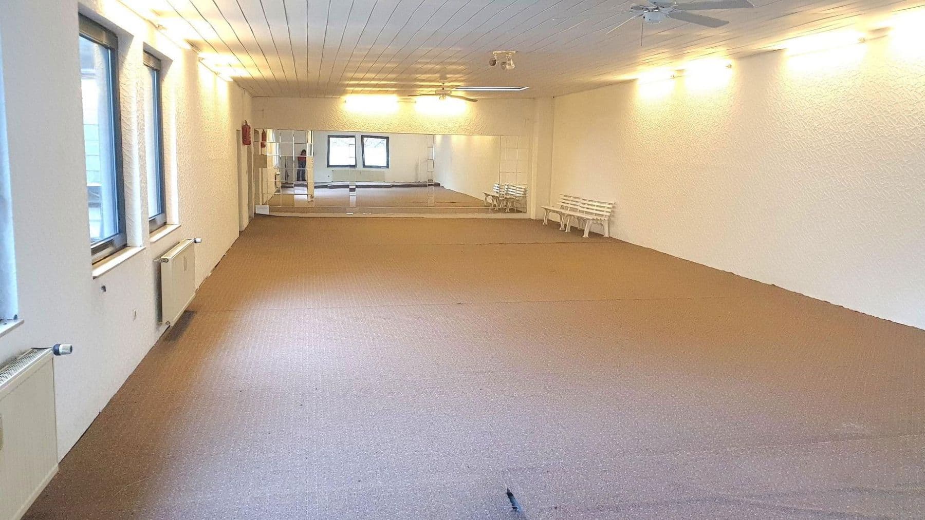 Prodej domu 775 m², pozemek 632 m², Duisburg, Severní Porýní-Vestfálsko Prodej domu 775 m², pozemek 632 m², Duisburg, Severní Porýní-Vestfálsko