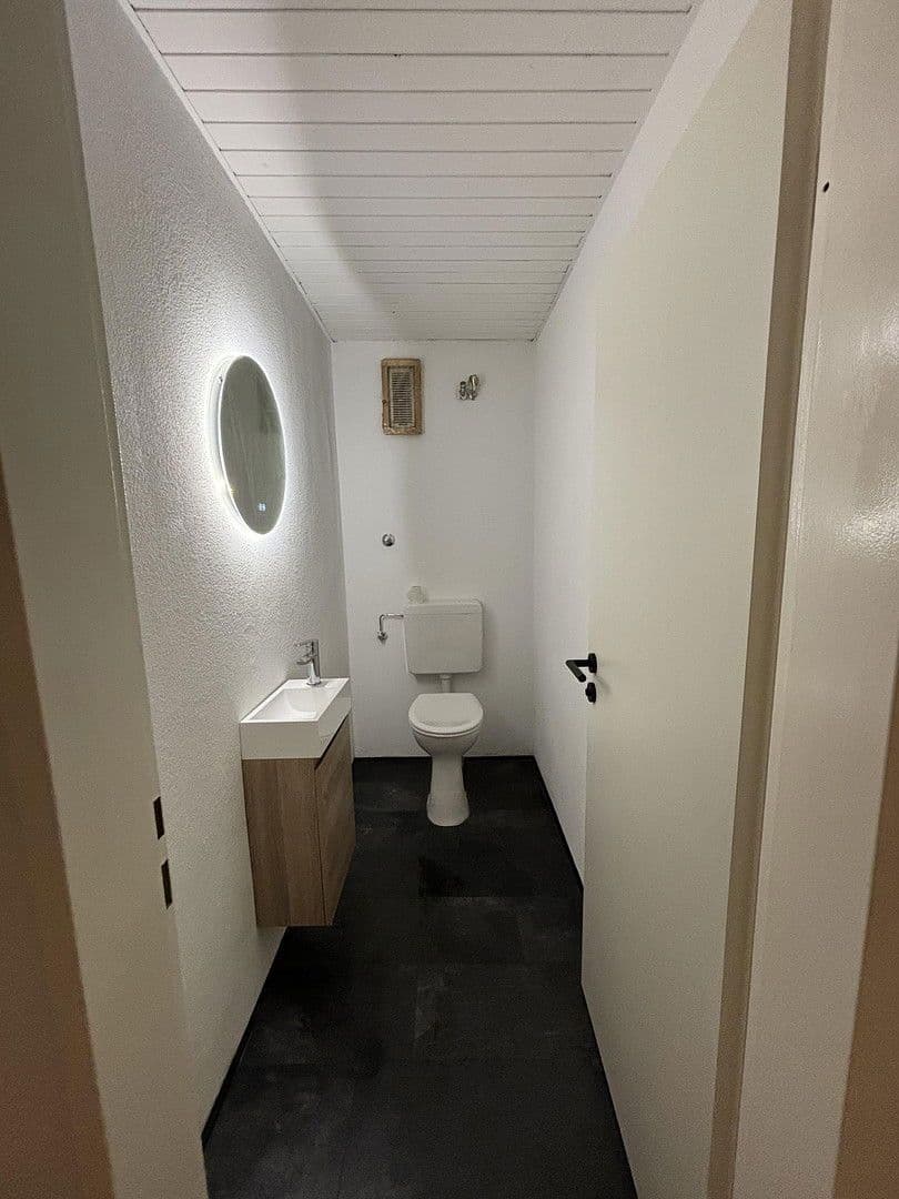 Pronájem bytu 3+1 87 m², Bergstraße 59, Würzburg, Bavorsko Pronájem bytu 3+1 87 m², Bergstraße 59, Würzburg, Bavorsko