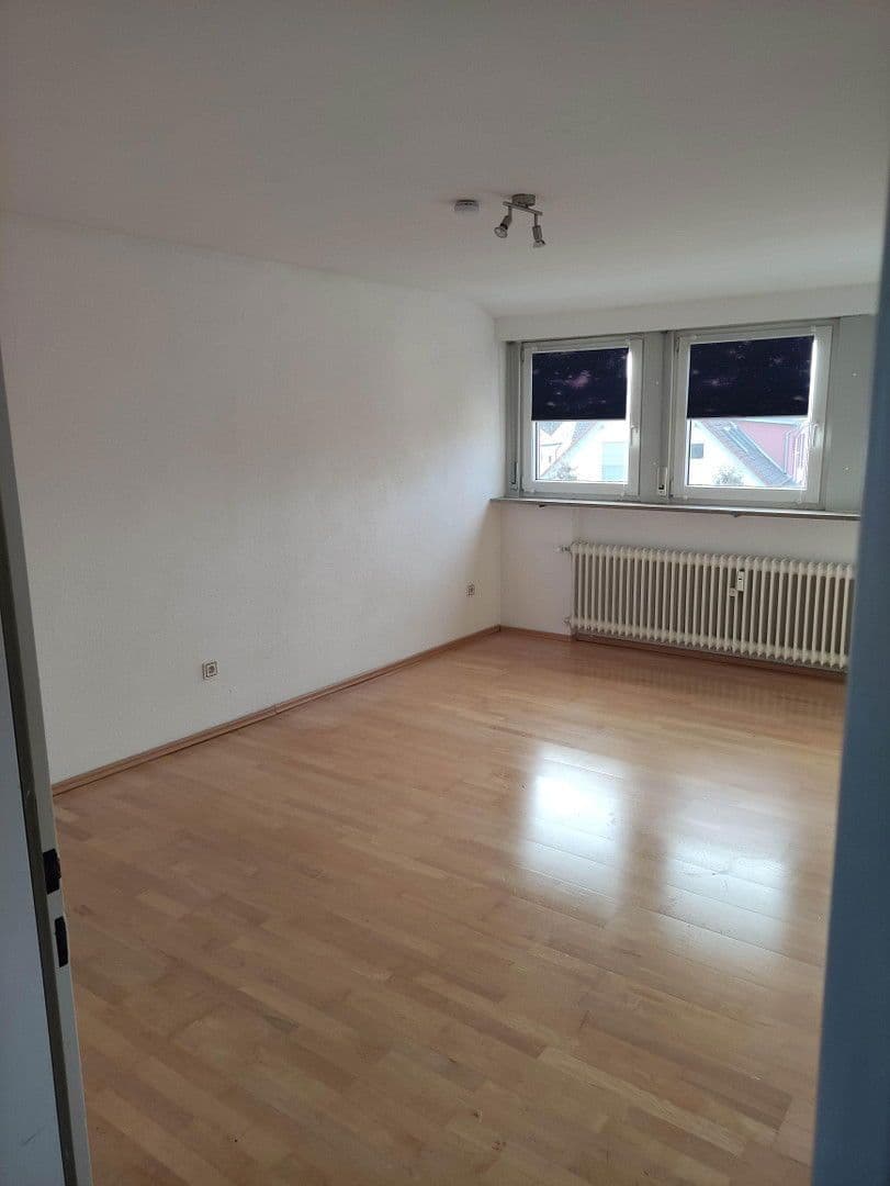 Prodej bytu 3+1 60 m², Schlichtener Straße 94, Schorndorf, Bádensko-Württembersko Prodej bytu 3+1 60 m², Schlichtener Straße 94, Schorndorf, Bádensko-Württembersko