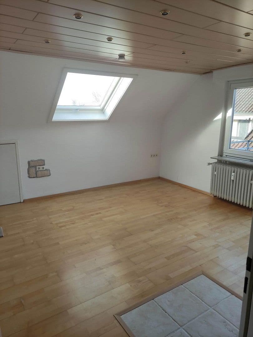Prodej bytu 3+1 60 m², Schlichtener Straße 94, Schorndorf, Bádensko-Württembersko Prodej bytu 3+1 60 m², Schlichtener Straße 94, Schorndorf, Bádensko-Württembersko