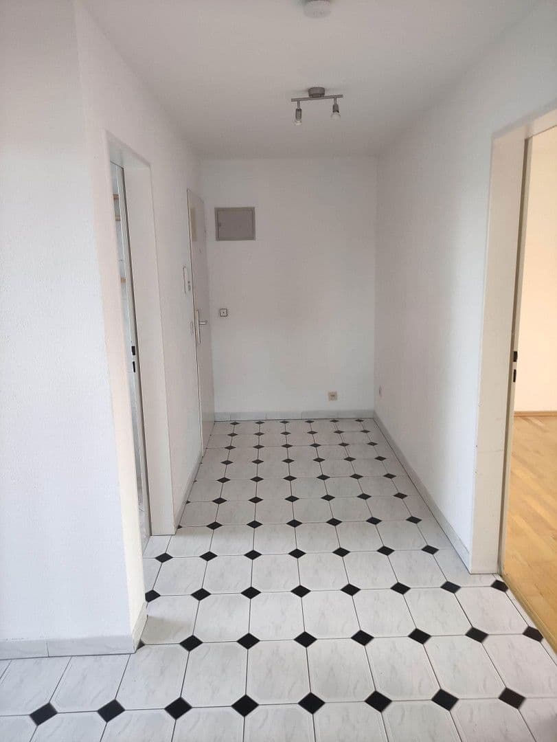 Prodej bytu 3+1 60 m², Schlichtener Straße 94, Schorndorf, Bádensko-Württembersko Prodej bytu 3+1 60 m², Schlichtener Straße 94, Schorndorf, Bádensko-Württembersko