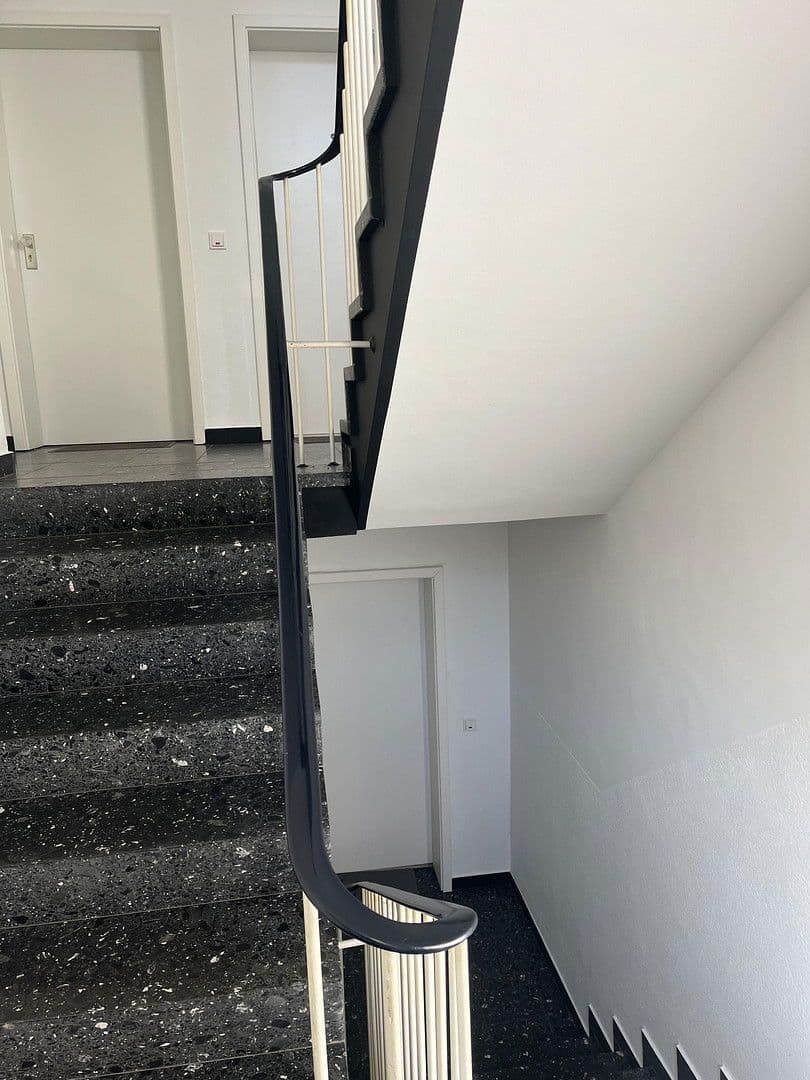 Prodej bytu 1+1 35 m², Köln, Severní Porýní-Vestfálsko Prodej bytu 1+1 35 m², Köln, Severní Porýní-Vestfálsko