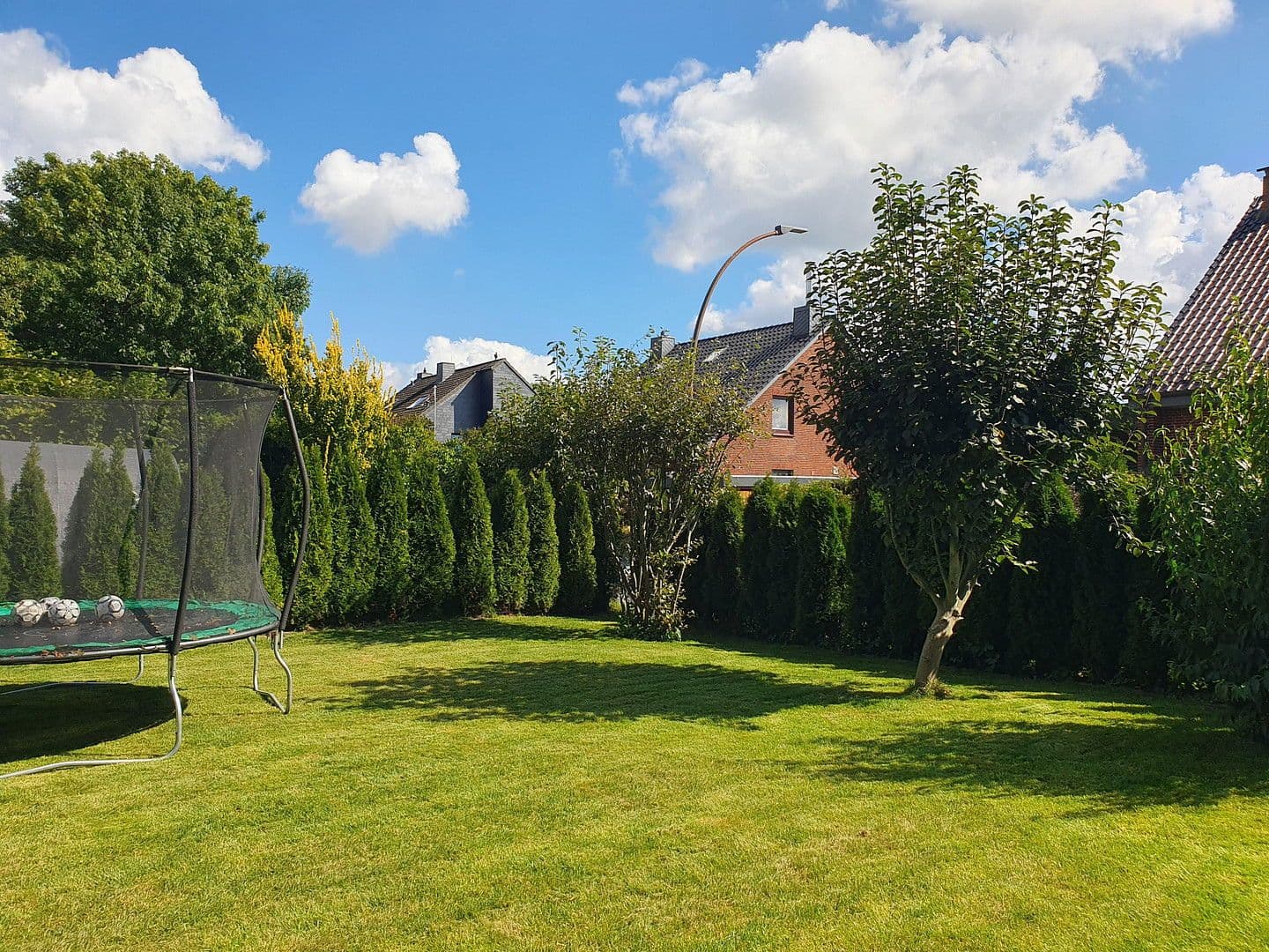 Prodej domu 243 m², pozemek 904 m², Hetlingen, Šlesvicko-Holštýnsko Prodej domu 243 m², pozemek 904 m², Hetlingen, Šlesvicko-Holštýnsko