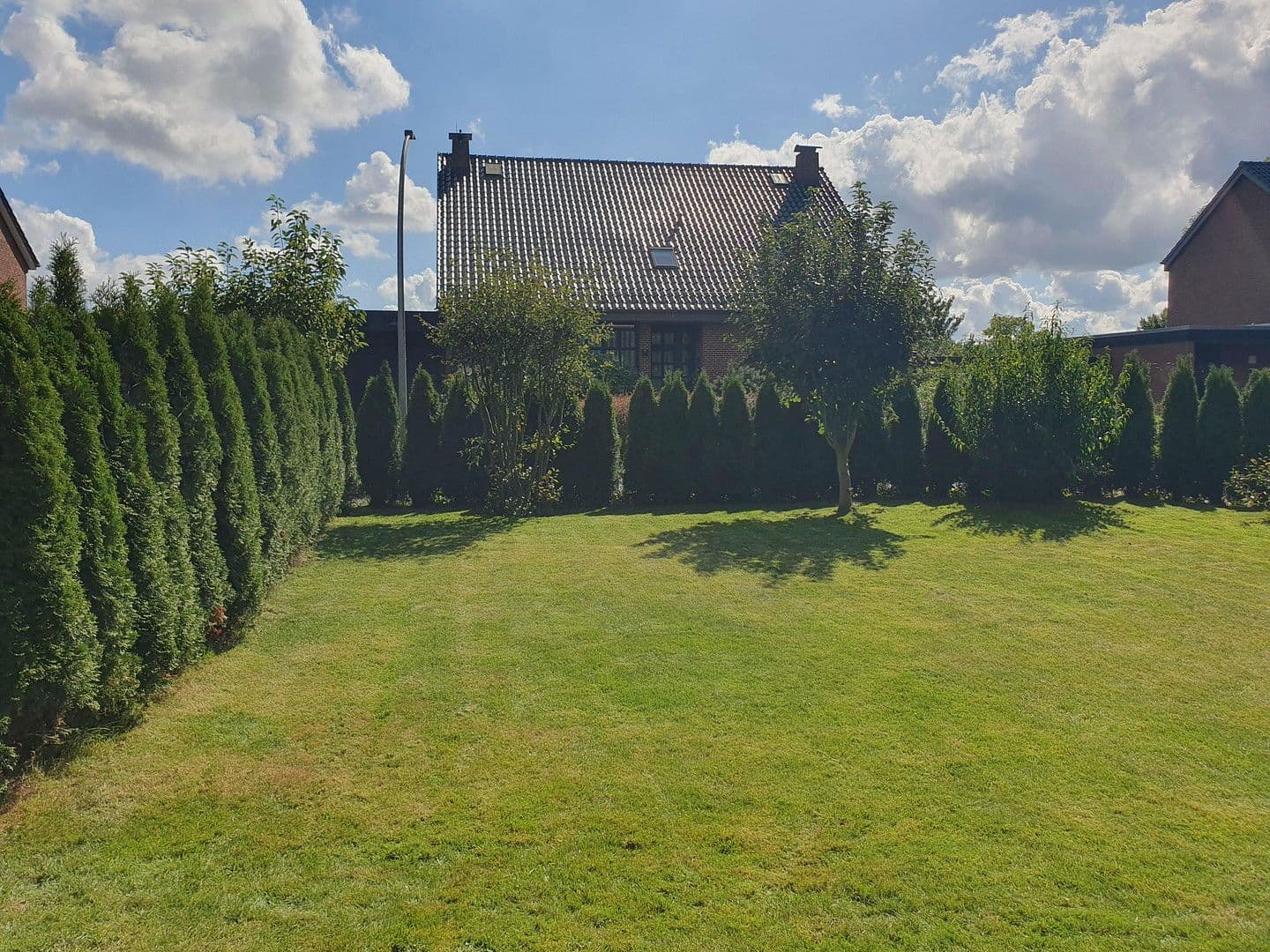 Prodej domu 243 m², pozemek 904 m², Hetlingen, Šlesvicko-Holštýnsko Prodej domu 243 m², pozemek 904 m², Hetlingen, Šlesvicko-Holštýnsko