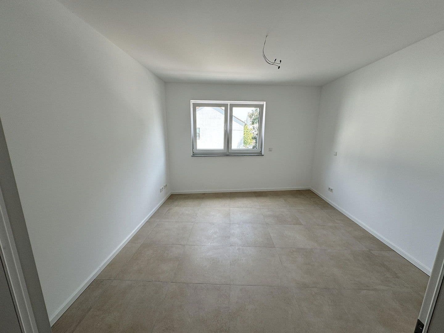 Pronájem bytu 2+1 63 m², Barbarossastrasse 12, Hanau, Hessen Pronájem bytu 2+1 63 m², Barbarossastrasse 12, Hanau, Hessen