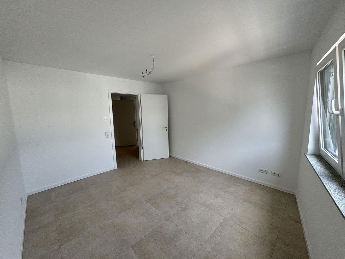 Pronájem bytu 2+1 63 m², Barbarossastrasse 12, Hanau, Hessen Pronájem bytu 2+1 63 m², Barbarossastrasse 12, Hanau, Hessen