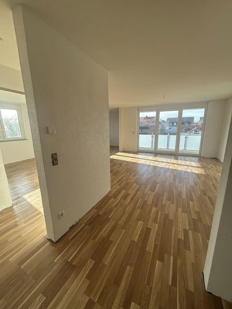 Pronájem bytu 3+1 80 m², Neuenburg am Rhein, Bádensko-Württembersko Pronájem bytu 3+1 80 m², Neuenburg am Rhein, Bádensko-Württembersko