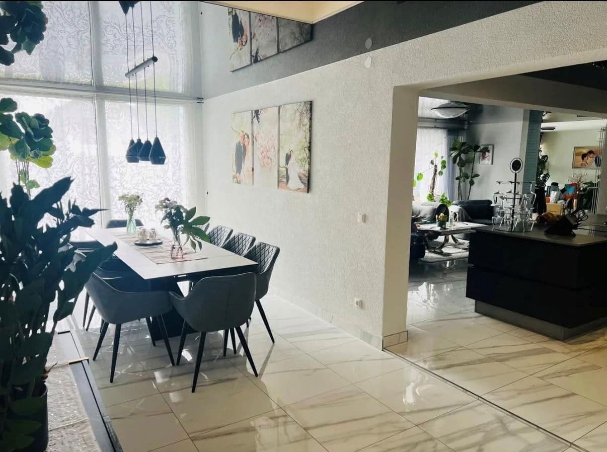 Prodej domu 300 m², pozemek 1.000 m², Worms, Porýní-Falc Prodej domu 300 m², pozemek 1.000 m², Worms, Porýní-Falc