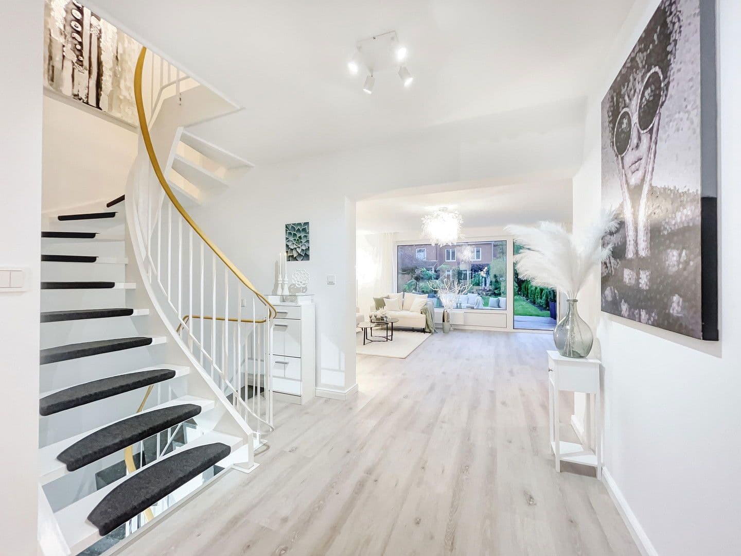 Prodej domu 115 m², pozemek 225 m², Hamburg, Hamburg Prodej domu 115 m², pozemek 225 m², Hamburg, Hamburg