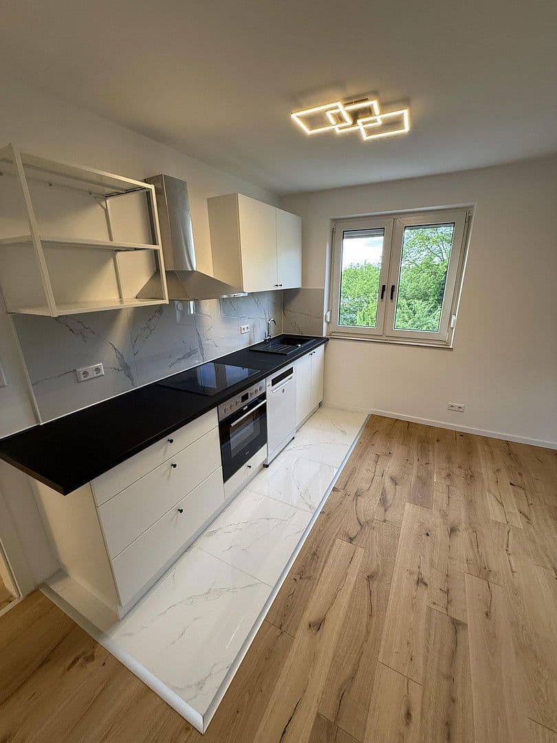 Prodej bytu 3+1 68 m², Stuttgart, Bádensko-Württembersko Prodej bytu 3+1 68 m², Stuttgart, Bádensko-Württembersko