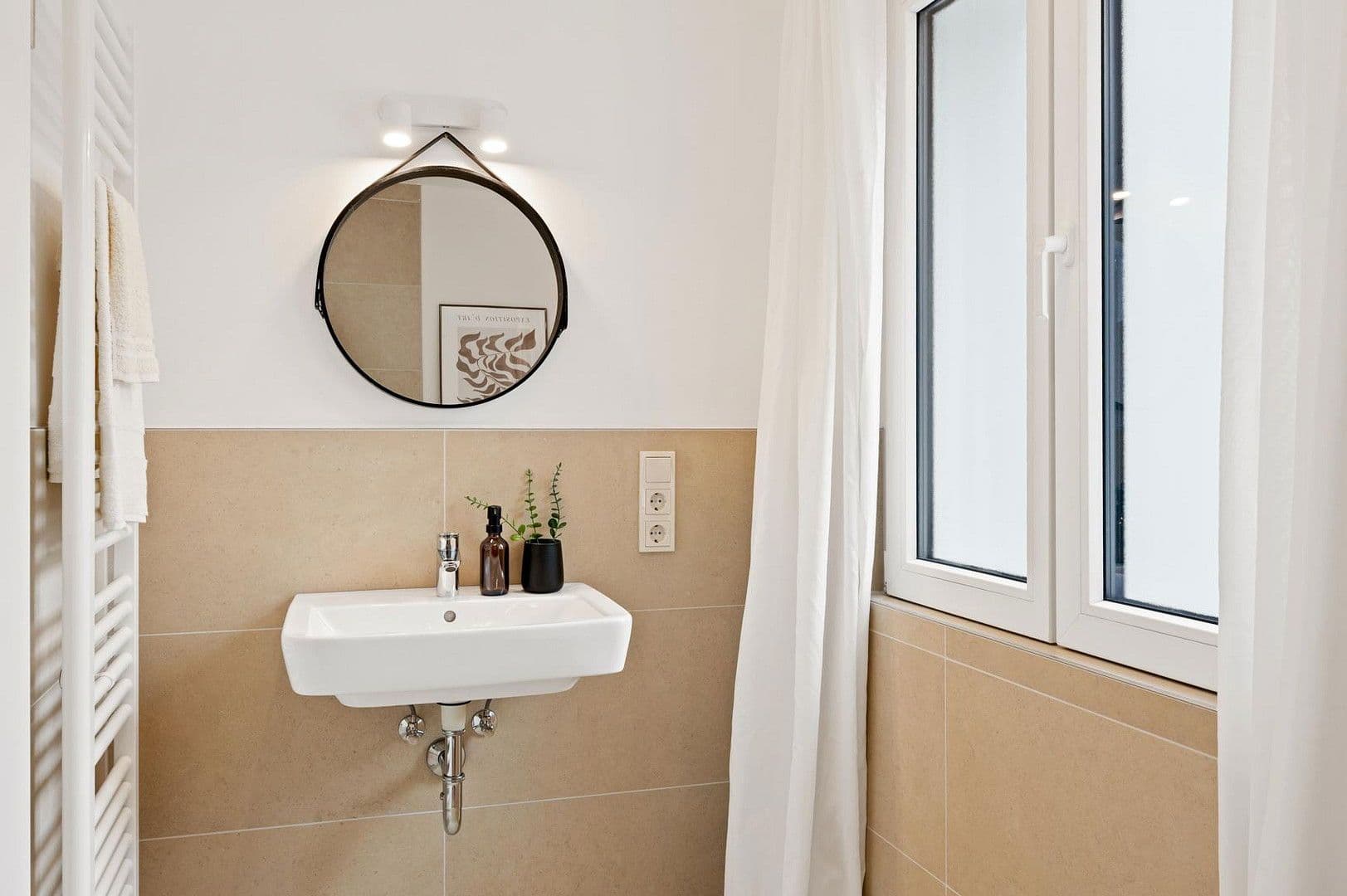 Prodej domu 105 m², pozemek 480 m², Nauroder Str. 71, Wiesbaden, Hessen Prodej domu 105 m², pozemek 480 m², Nauroder Str. 71, Wiesbaden, Hessen