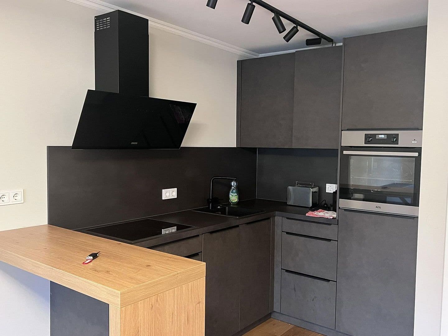 Pronájem bytu 1+1 42 m², Schellingstr., München, Bavorsko Pronájem bytu 1+1 42 m², Schellingstr., München, Bavorsko