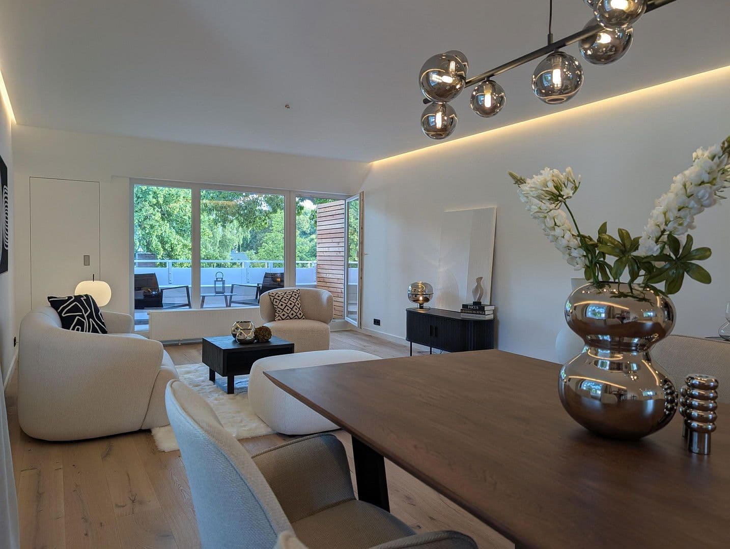 Prodej bytu 3+1 98 m², Hamburg, Hamburg Prodej bytu 3+1 98 m², Hamburg, Hamburg